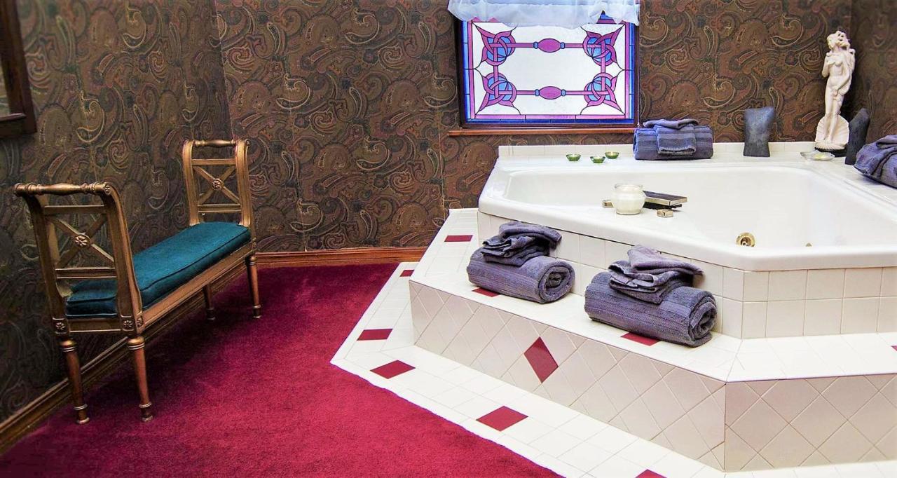 Benton Place Inn Eureka Springs Room photo