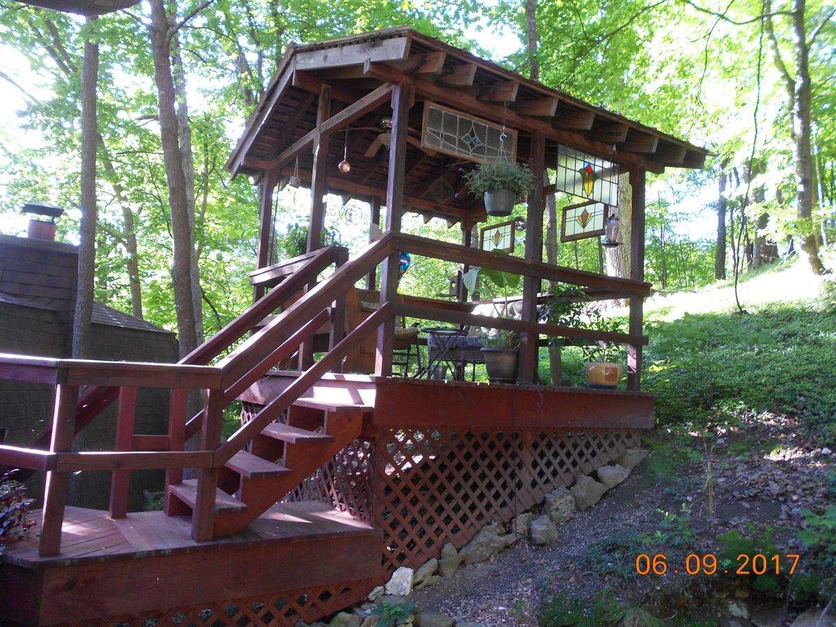 Benton Place Inn Eureka Springs Exterior photo